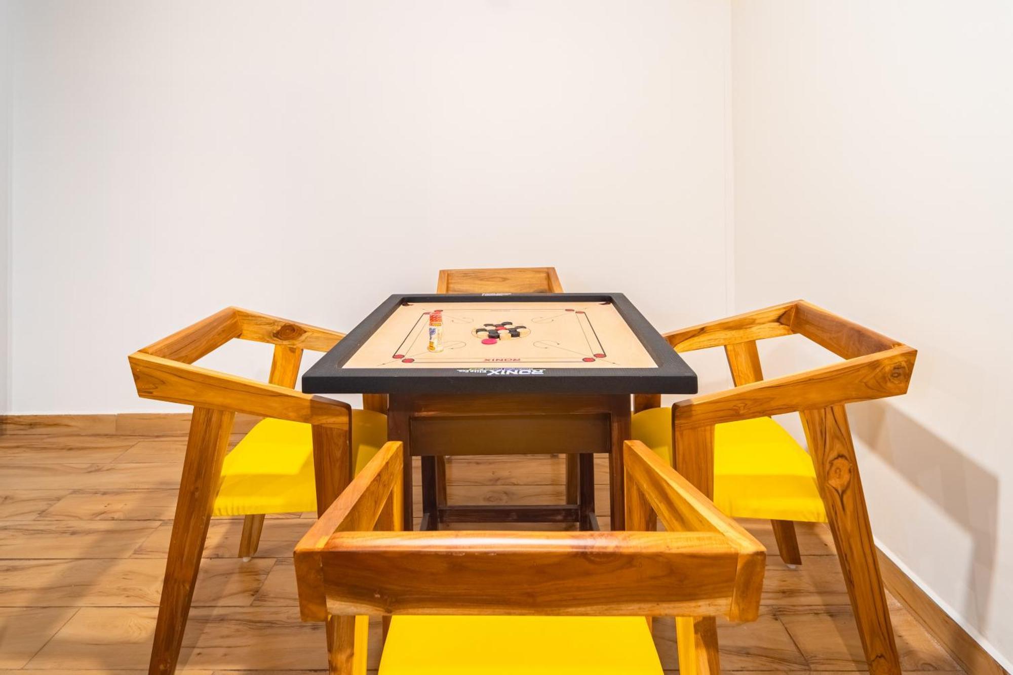 Teak Leaf Gateway Villa With Swimming Pool Indoor Games Kālapettai Exteriör bild