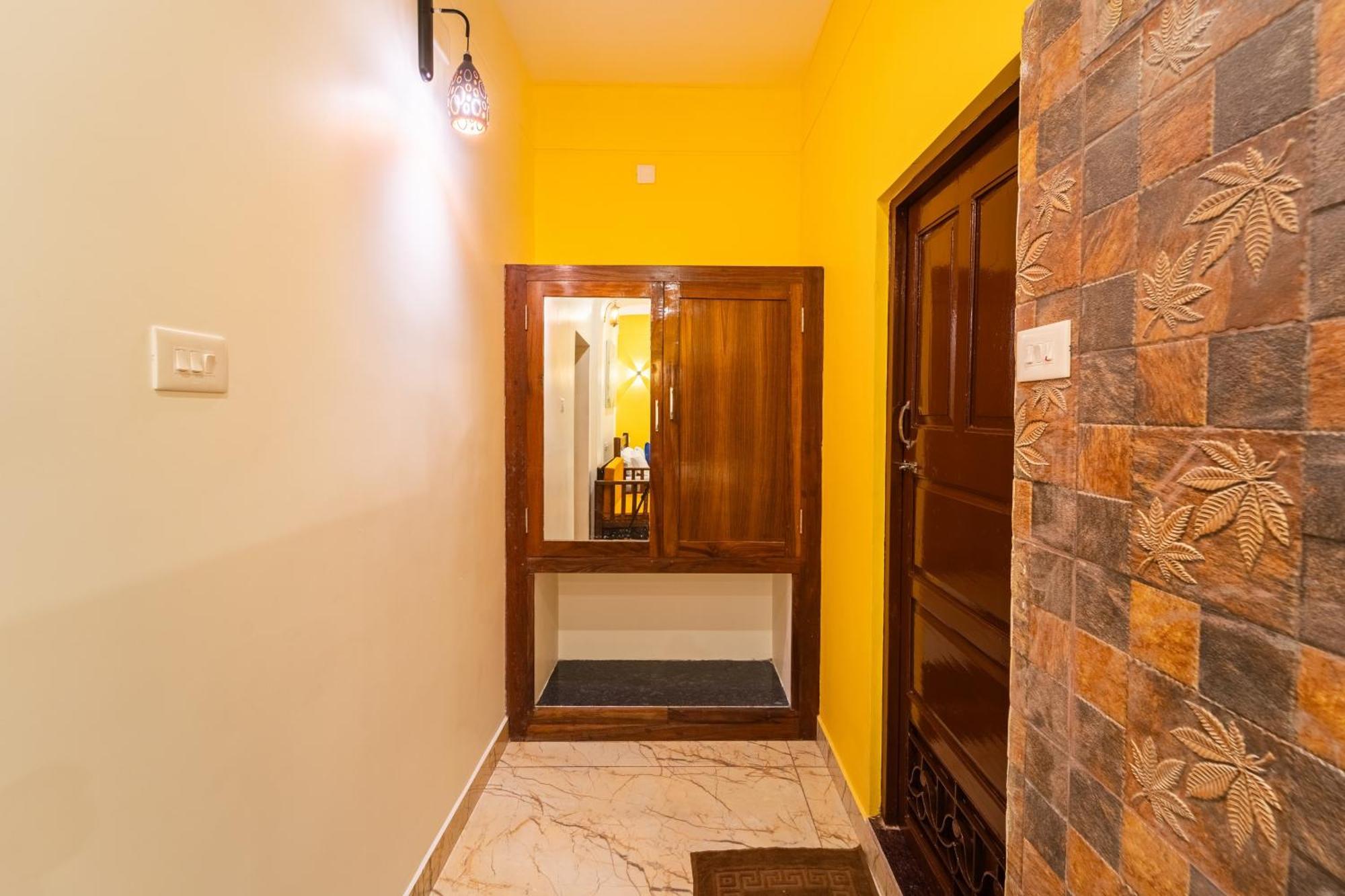 Teak Leaf Gateway Villa With Swimming Pool Indoor Games Kālapettai Exteriör bild