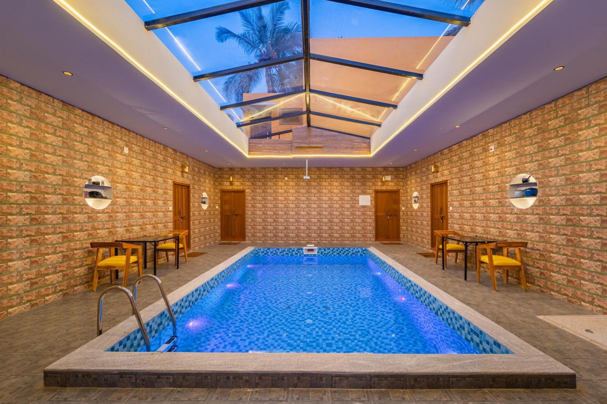 Teak Leaf Gateway Villa With Swimming Pool Indoor Games Kālapettai Exteriör bild
