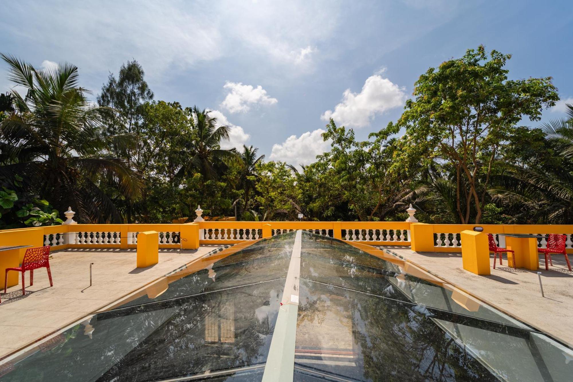 Teak Leaf Gateway Villa With Swimming Pool Indoor Games Kālapettai Exteriör bild