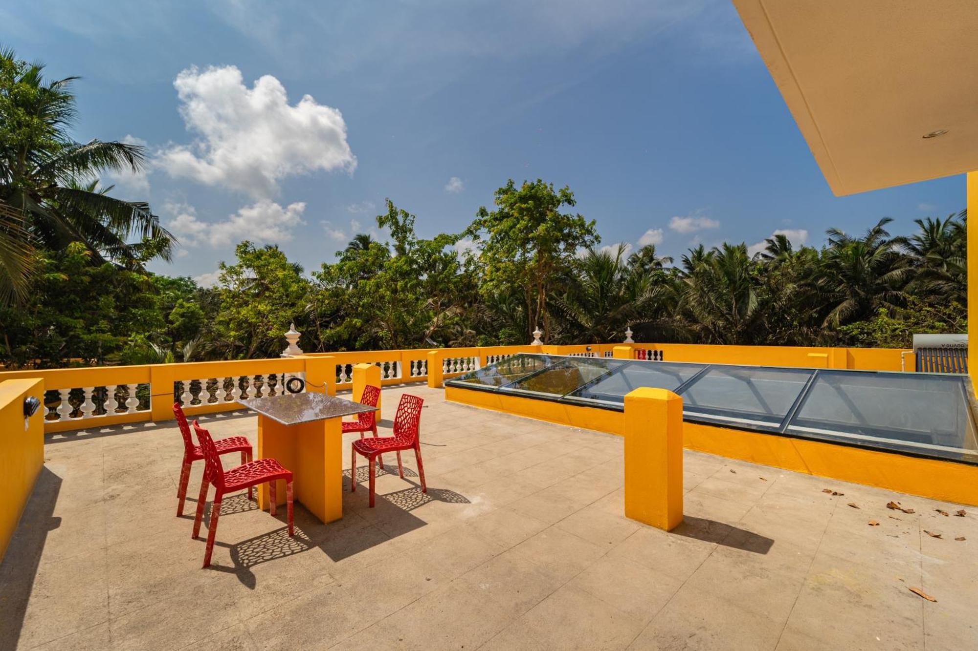 Teak Leaf Gateway Villa With Swimming Pool Indoor Games Kālapettai Exteriör bild